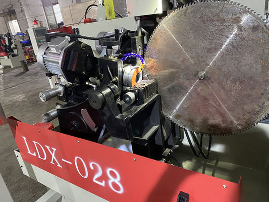 ماشین تراش ماشین تراش CNC خودکار کامل LDX-028A